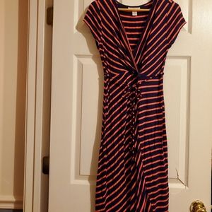 Maternity/nursing knee length dress